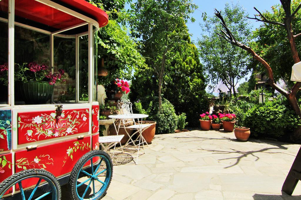 Hotel Manici Kasri à Küçükkuyu Extérieur photo