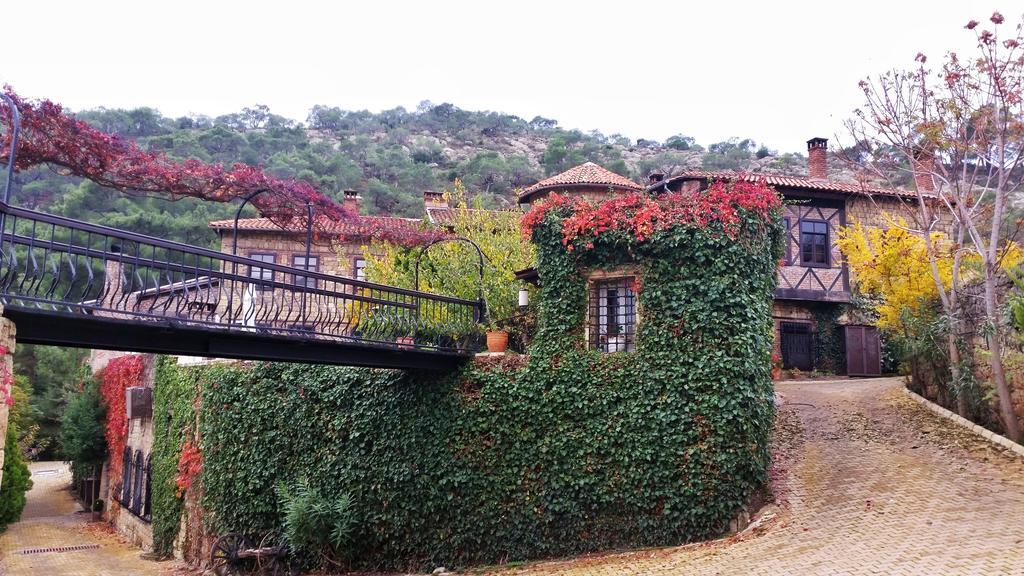 Hotel Manici Kasri à Küçükkuyu Extérieur photo