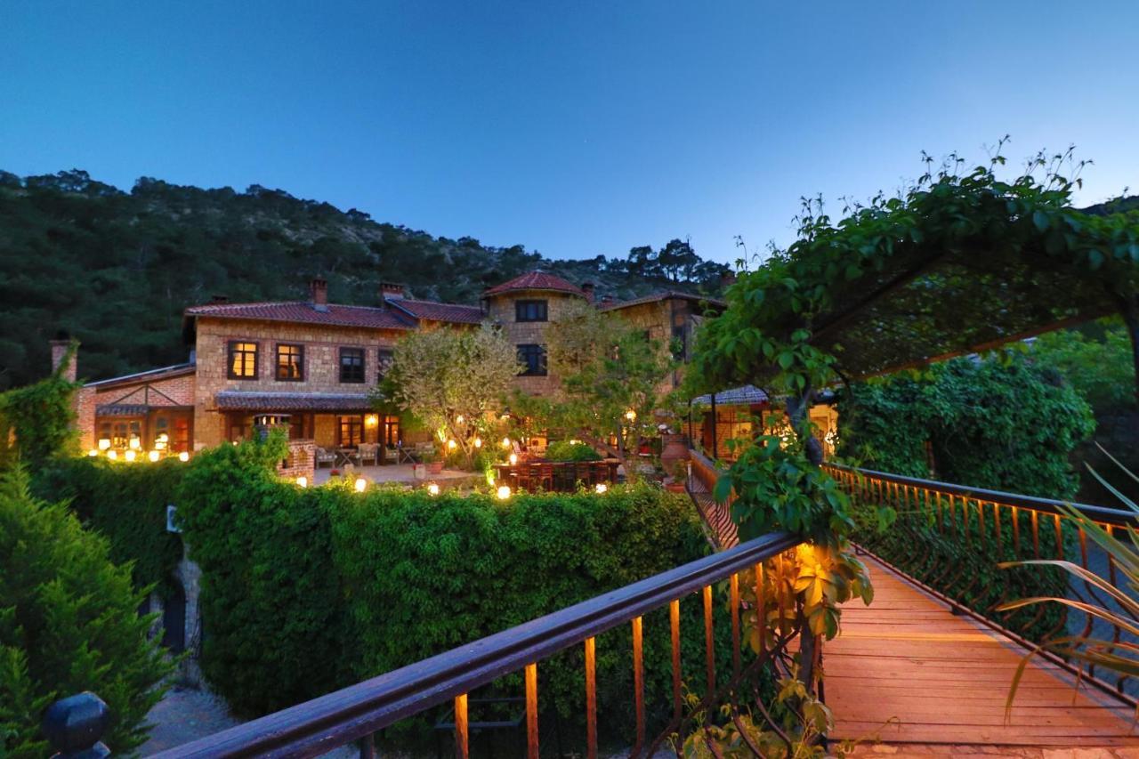 Hotel Manici Kasri à Küçükkuyu Extérieur photo